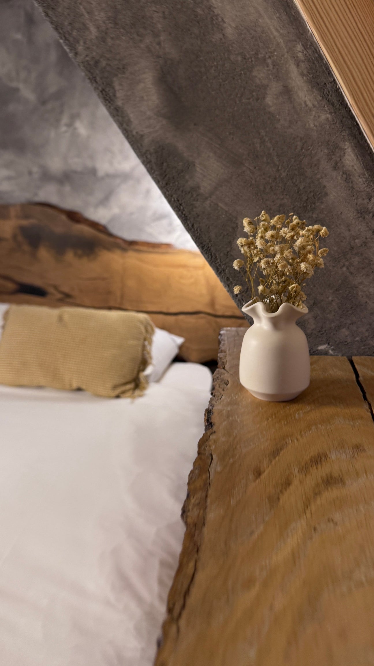 Cum sa inlocuiesti decorul de masa de sezon cu piese atemporale